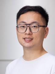 Jerry Yang 