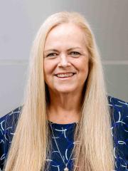  Lyn Fairlie
