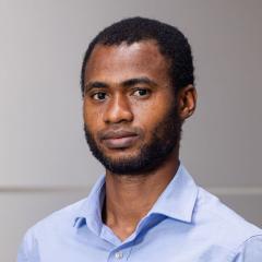 Tunde Olasege 