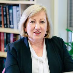 Professor Jennifer Stow.