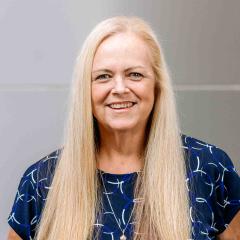  Lyn Fairlie