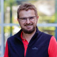 Dr Tim Hill
