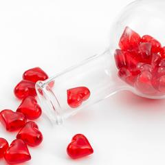Chemistry beaker with hearts 